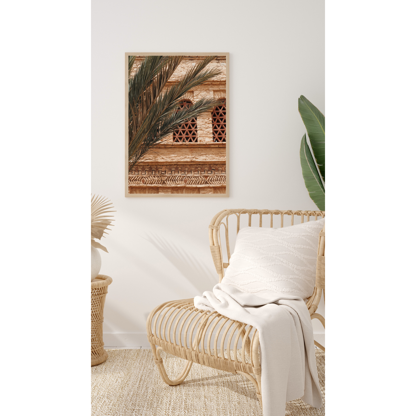 Palme vor Steinfenster Poster