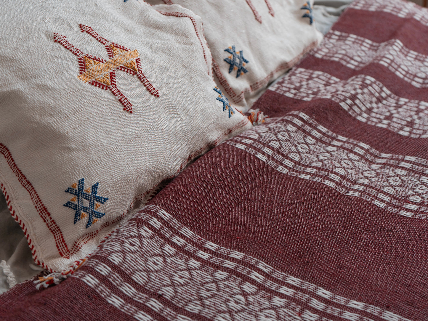 Handgefertigte marokkanische Tagesdecke mit Quasten | 260cm x 190cm