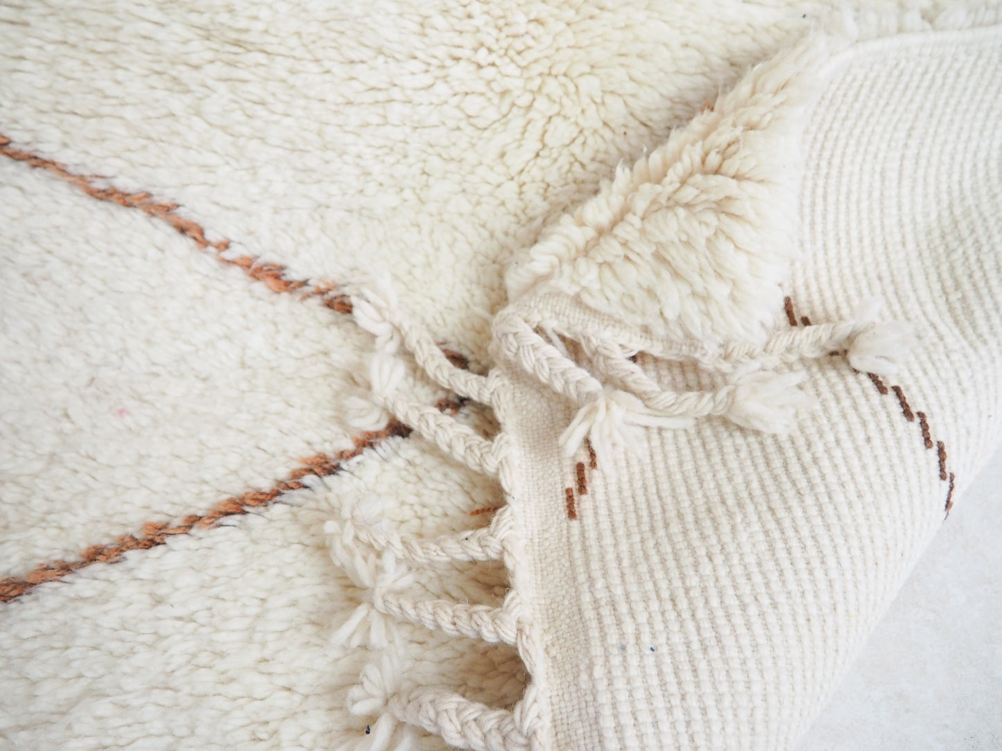 Beni Ouarain Teppich `Sahara` – Handgefertigte Naturschönheit aus Marokko |  222 x 110 cm