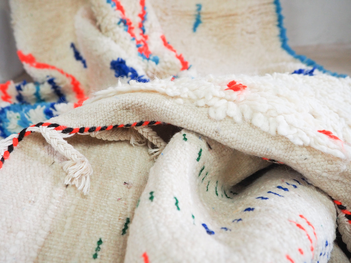 Handgefertigter Azilal Teppich `Nabila` aus Marokko – Boho-Muster und hochwertige Wolle | 290 x 185 cm