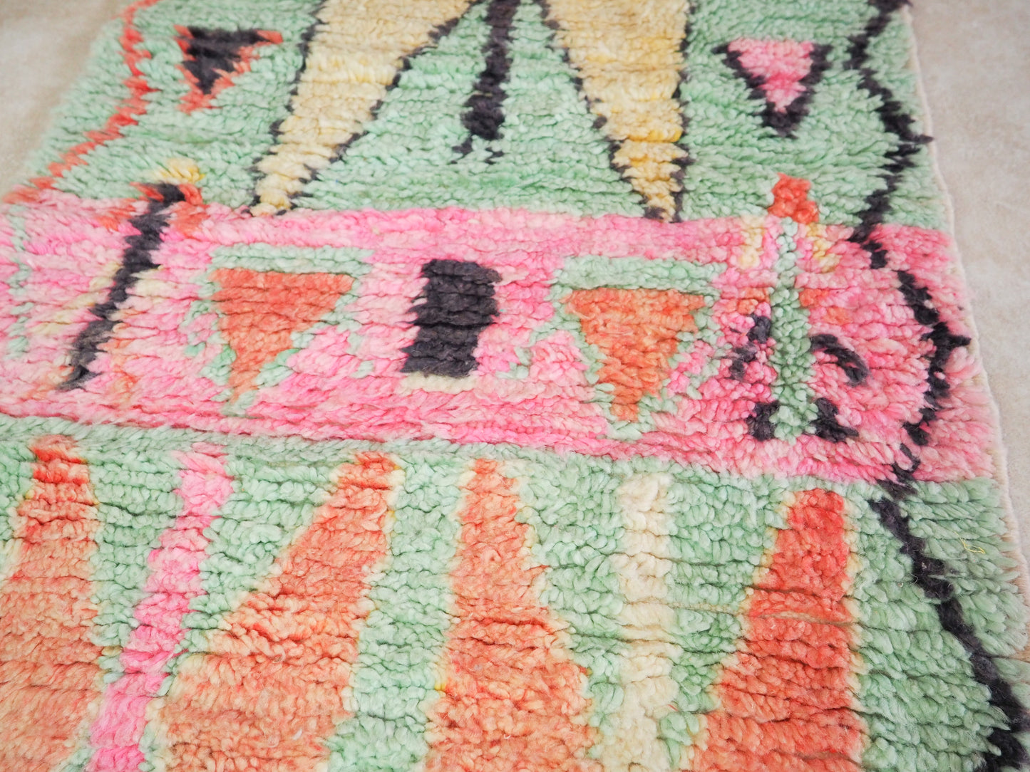 Handgefertigter Boujaad Läufer `Fes` aus Marokko – Einzigartige Schönheit für dein Zuhause | 300 x 85 cm