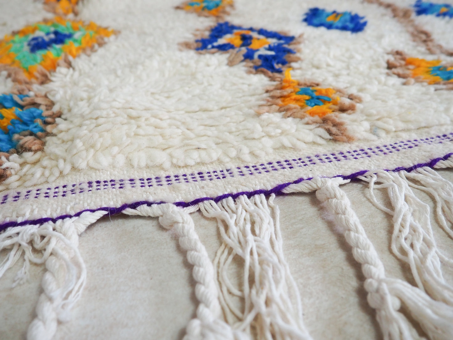 Handgefertigter Azilal Teppich `Raja` aus Marokko – Boho-Muster und hochwertige Wolle | 244 x 140 cm