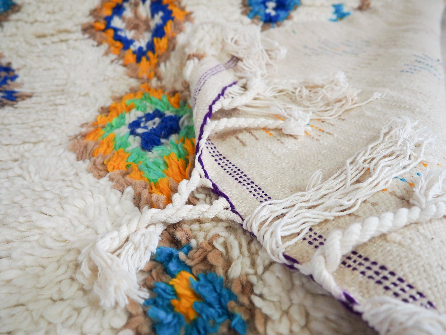 Handgefertigter Azilal Teppich `Raja` aus Marokko – Boho-Muster und hochwertige Wolle | 244 x 140 cm