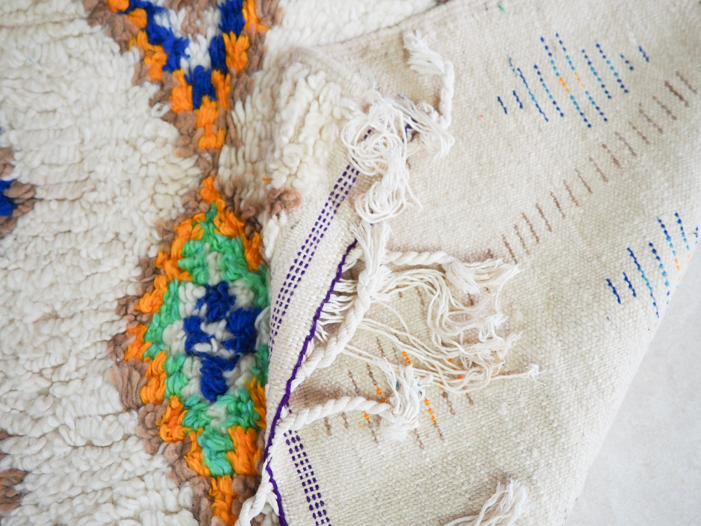 Handgefertigter Azilal Teppich `Raja` aus Marokko – Boho-Muster und hochwertige Wolle | 244 x 140 cm