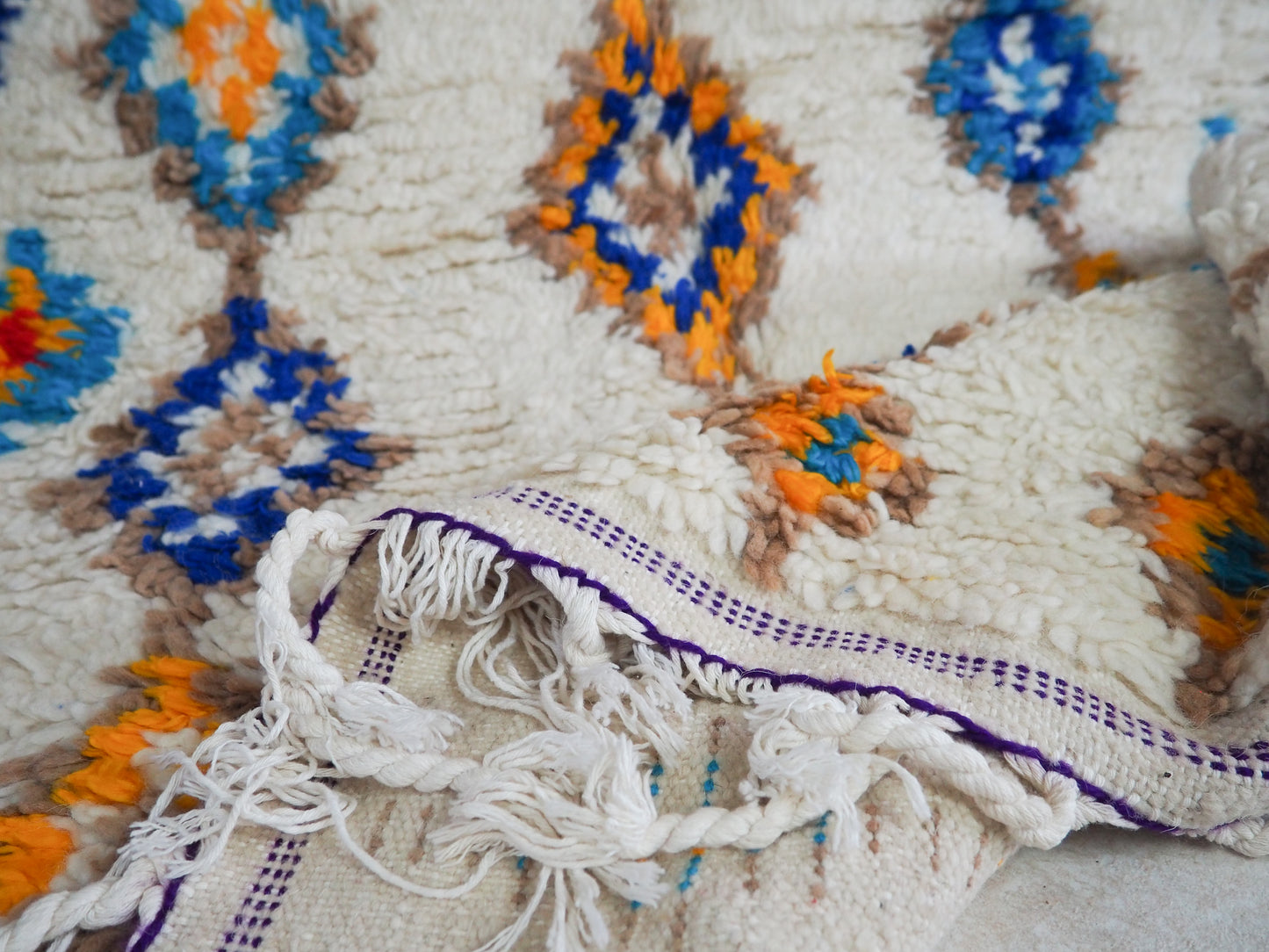 Handgefertigter Azilal Teppich `Raja` aus Marokko – Boho-Muster und hochwertige Wolle | 244 x 140 cm