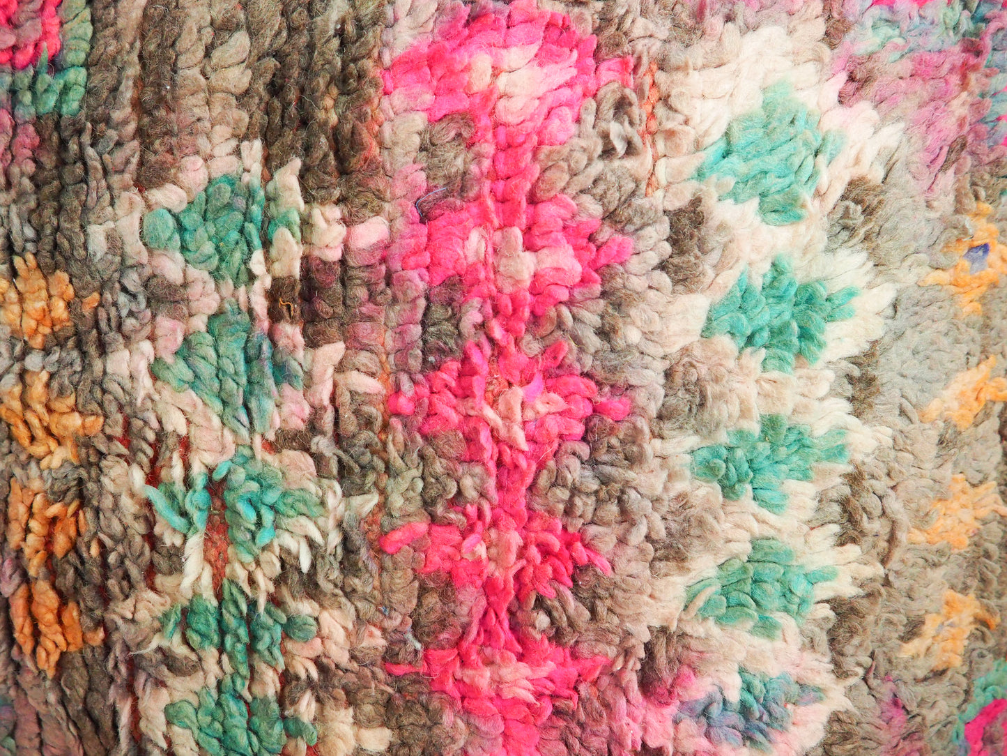 Marokkanischer Boujaad Pouf ´warda´ - handgefertigt aus Bio-Wolle