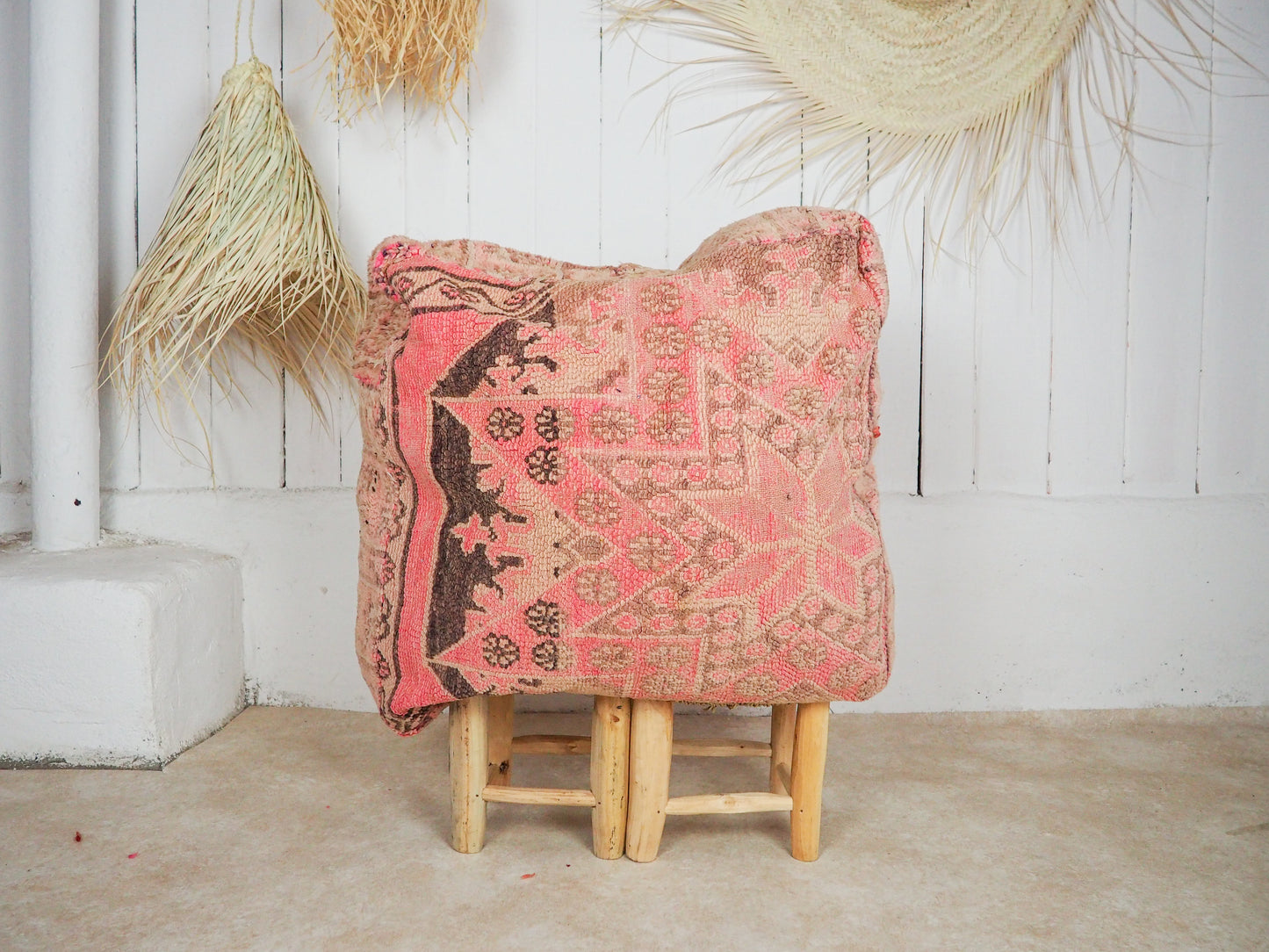 Marokkanischer Vintage Ait Yaakoub Pouf ´Najma´ - Handgefertigt aus nachhaltiger Wolle