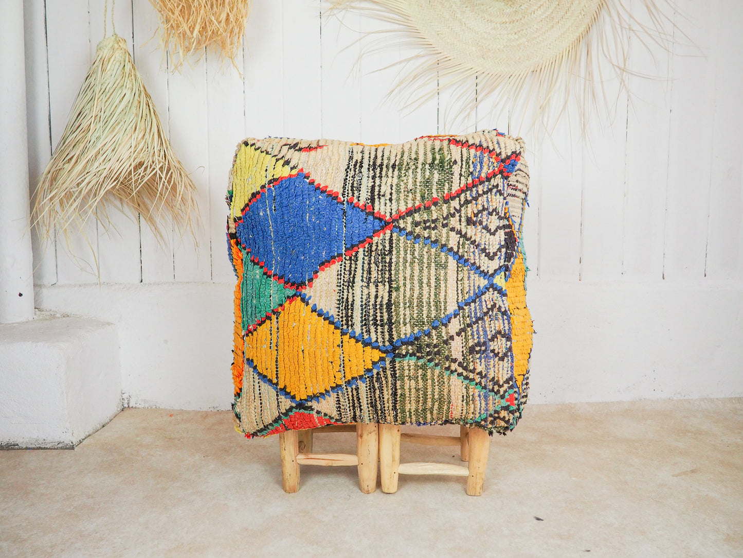 Marokkanischer Azilal Pouf "Sorouk" – Handgefertigt aus Naturmaterialien