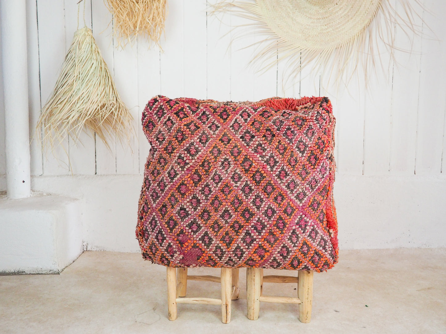 Marokkanischer Beni Mguild Pouf ´Fatima´ - handgefertigt aus Bio-Wolle