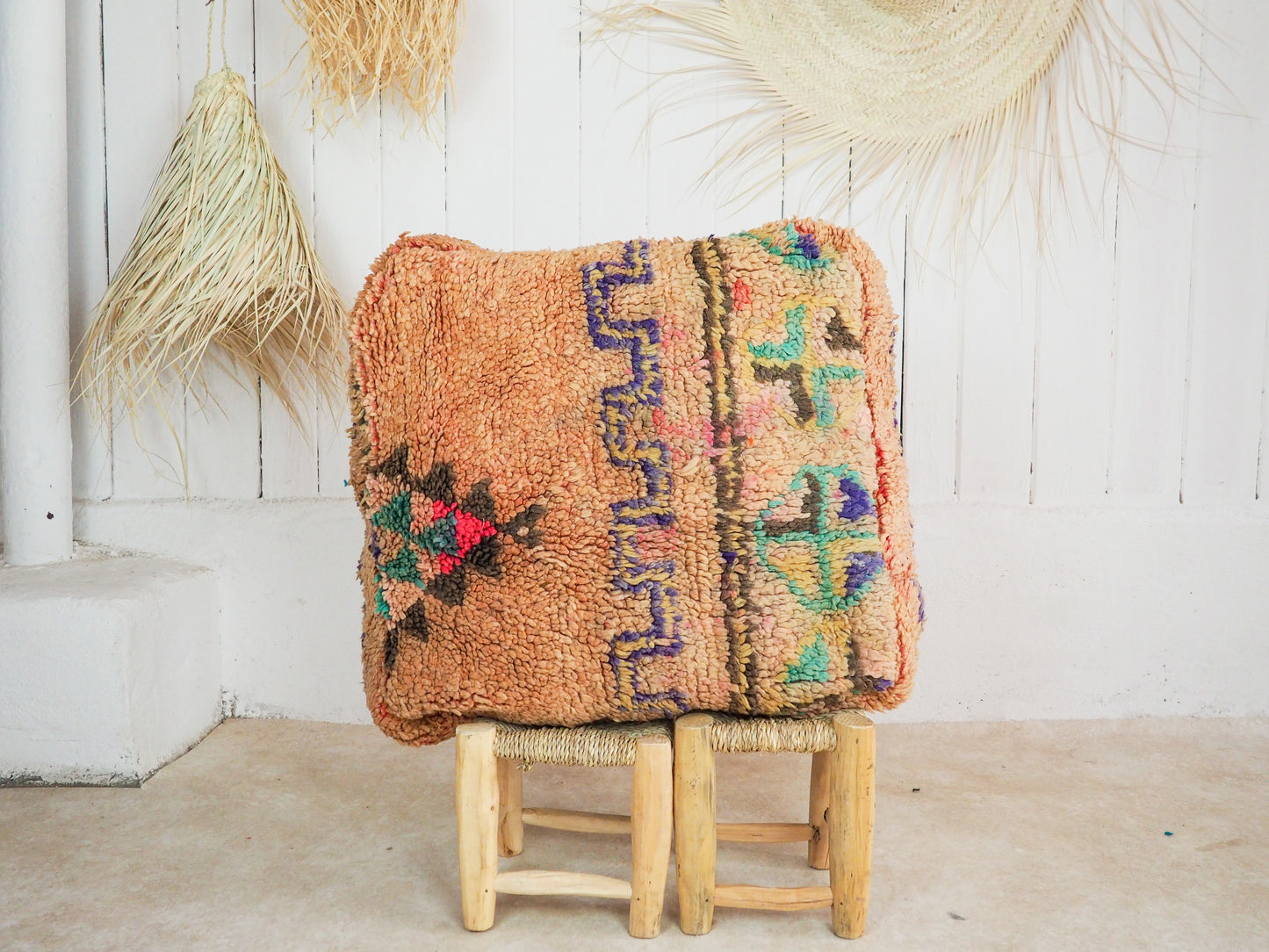 Marokkanischer Boujaad Pouf ´Mimouna´ - handgefertigt aus Bio-Wolle