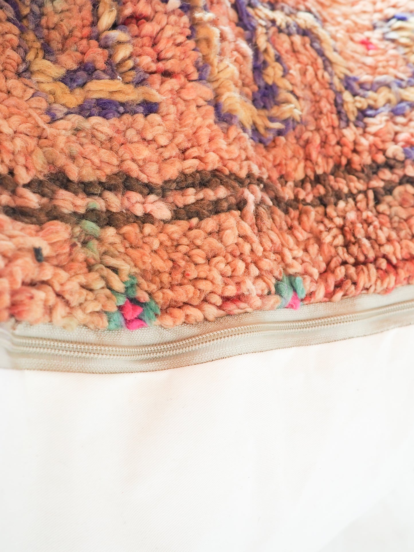 Marokkanischer Boujaad Pouf ´Mimouna´ - handgefertigt aus Bio-Wolle