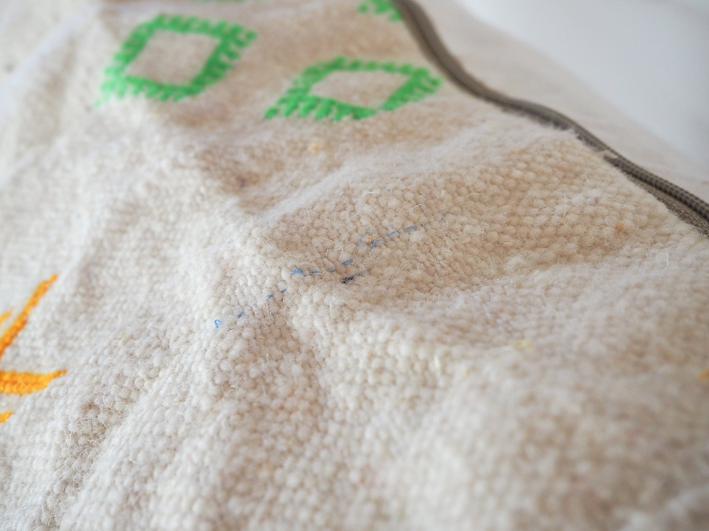 Handgefertigter Kilim Pouf aus Marokko ´fonoun´ – Traditionelles Design und Naturmaterialien