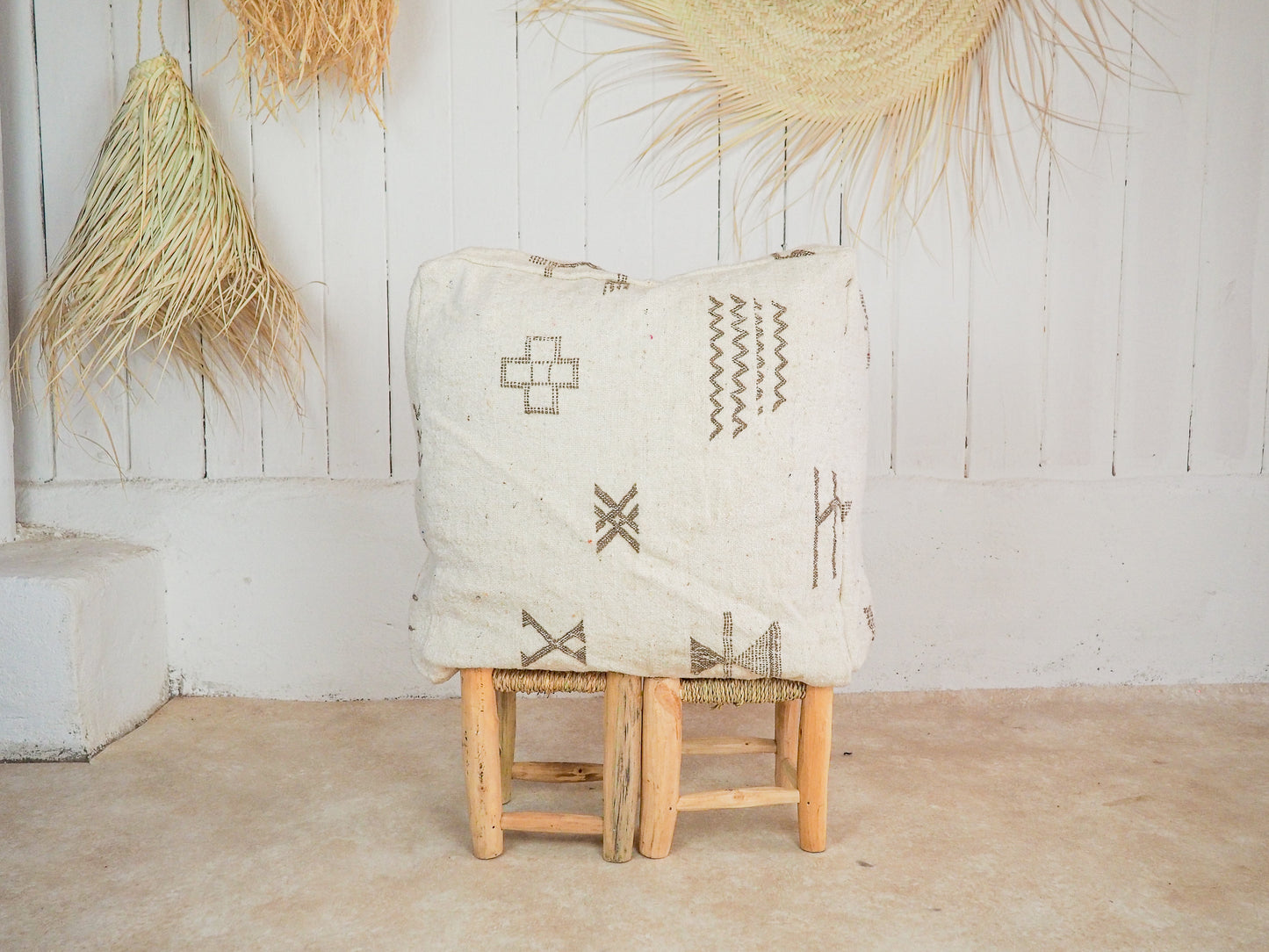 Handgefertigter Kilim Pouf aus Marokko ´marocdyali´ – Traditionelles Design und Naturmaterialien