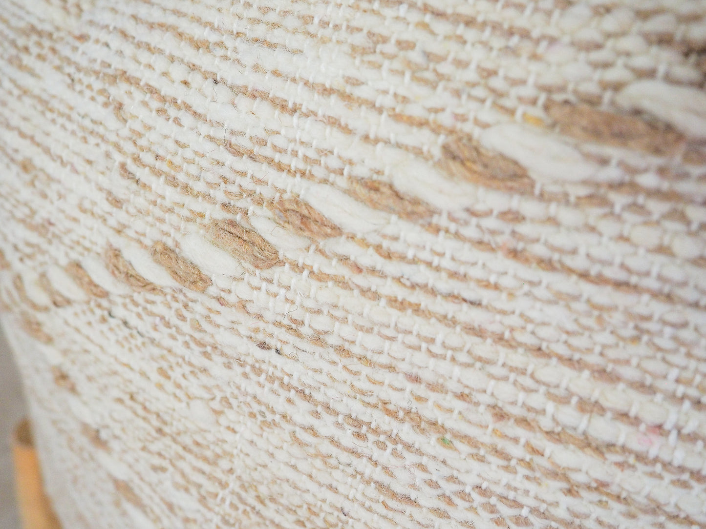 Marokkanischer Zanafi Pouf ´chaouia´ – Handgefertigt aus Bio-Wolle