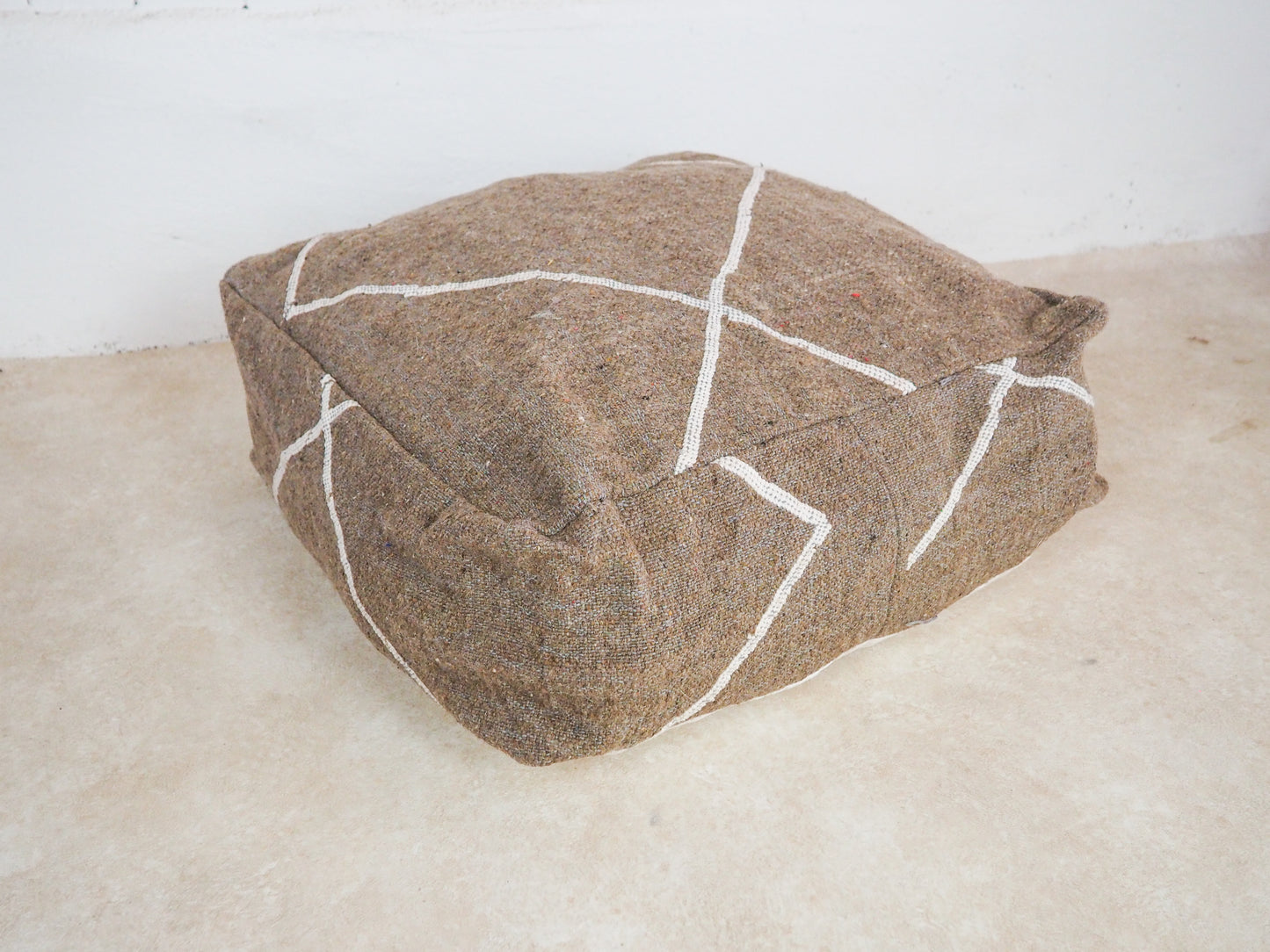 Handgefertigter Kilim Pouf aus Marokko ´hejra´ – Traditionelles Design und Naturmaterialien