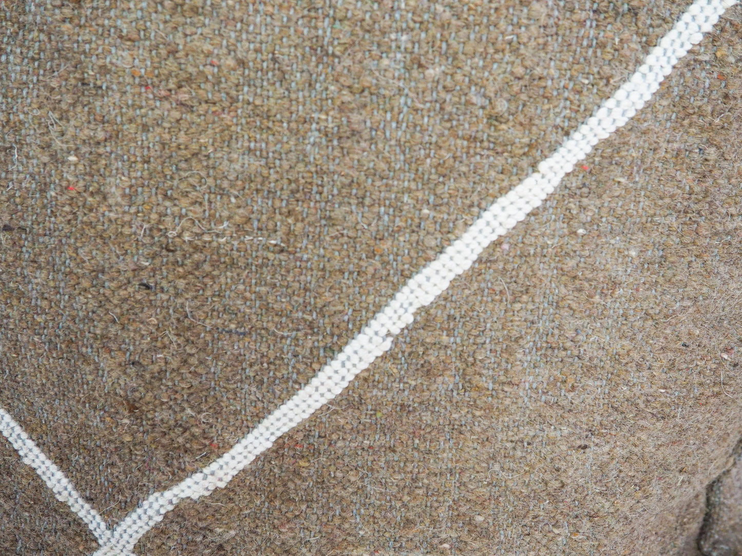 Handgefertigter Kilim Pouf aus Marokko ´hejra´ – Traditionelles Design und Naturmaterialien