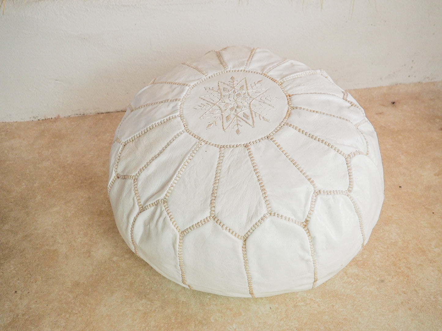 Handgefertigter Echtleder Pouf "Imane" – Marokkanisches Design und Boho-Chic
