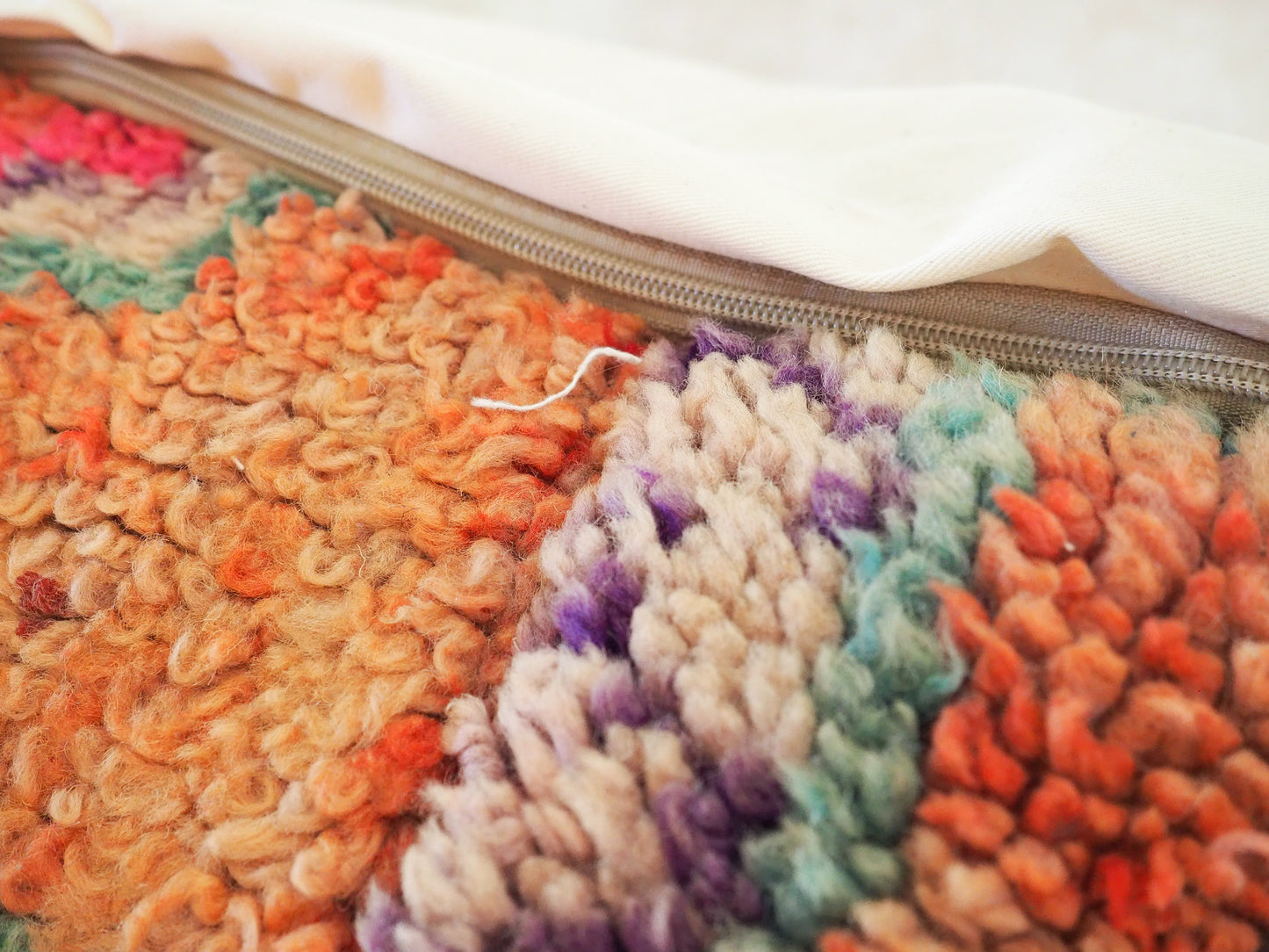 Marokkanischer Boujaad Pouf ´jamila´ - handgefertigt aus Bio-Wolle