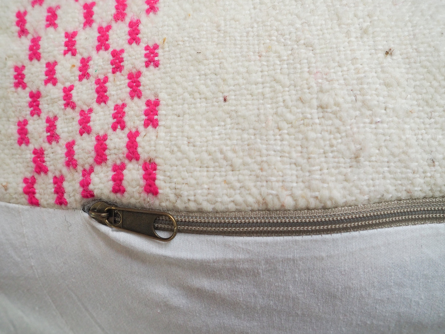 Handgefertigter Kilim Pouf aus Marokko ´Rachida´ – Traditionelles Design und Naturmaterialien