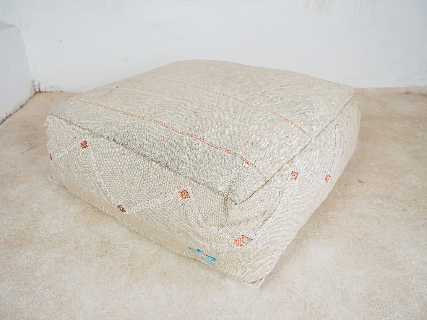 Marokkanischer Sabra Pouf ´Siham´ – Handgefertigt aus Kaktusseide