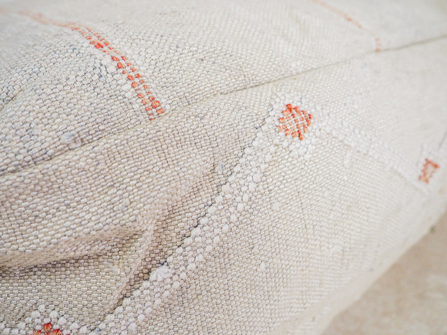 Marokkanischer Sabra Pouf ´Siham´ – Handgefertigt aus Kaktusseide