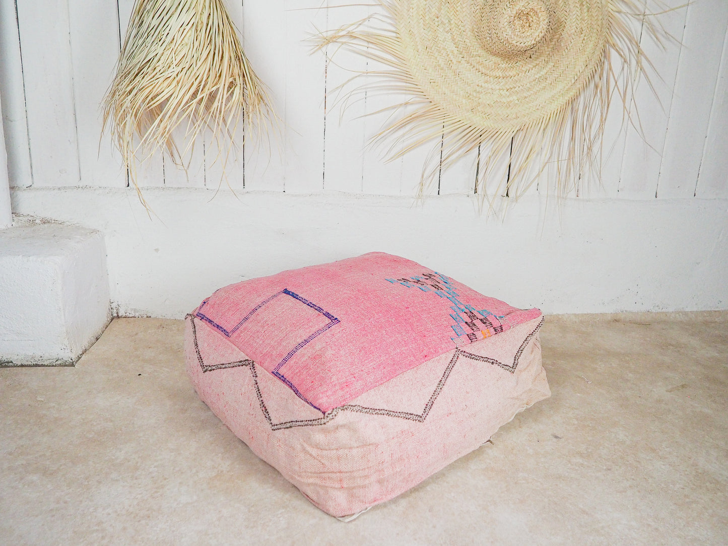 Marokkanischer Sabra Pouf ´Kenza´ – Handgefertigt aus Kaktusseide