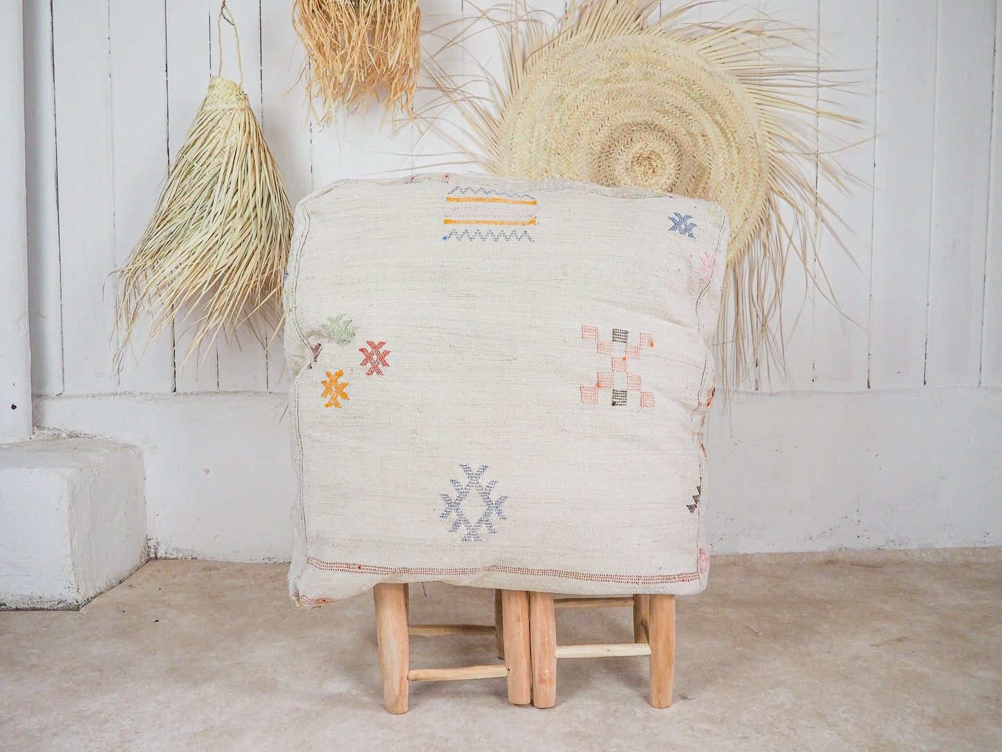 Marokkanischer Sabra Pouf ´Zaynab´ – Handgefertigt aus Kaktusseide