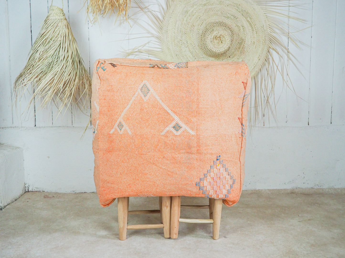 Marokkanischer Sabra Pouf ´Fatna´ – Handgefertigt aus Kaktusseide
