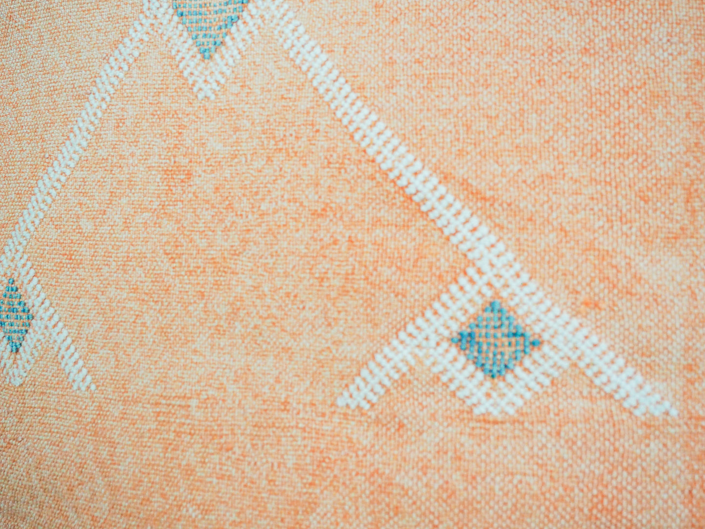 Marokkanischer Sabra Pouf ´Fatna´ – Handgefertigt aus Kaktusseide