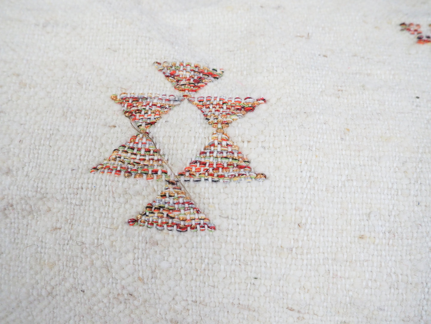 Handgefertigter Kilim Pouf aus Marokko ´Nour´ – Traditionelles Design und Naturmaterialien