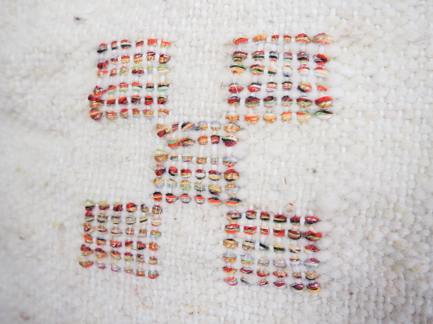 Handgefertigter Kilim Pouf aus Marokko ´Nour´ – Traditionelles Design und Naturmaterialien