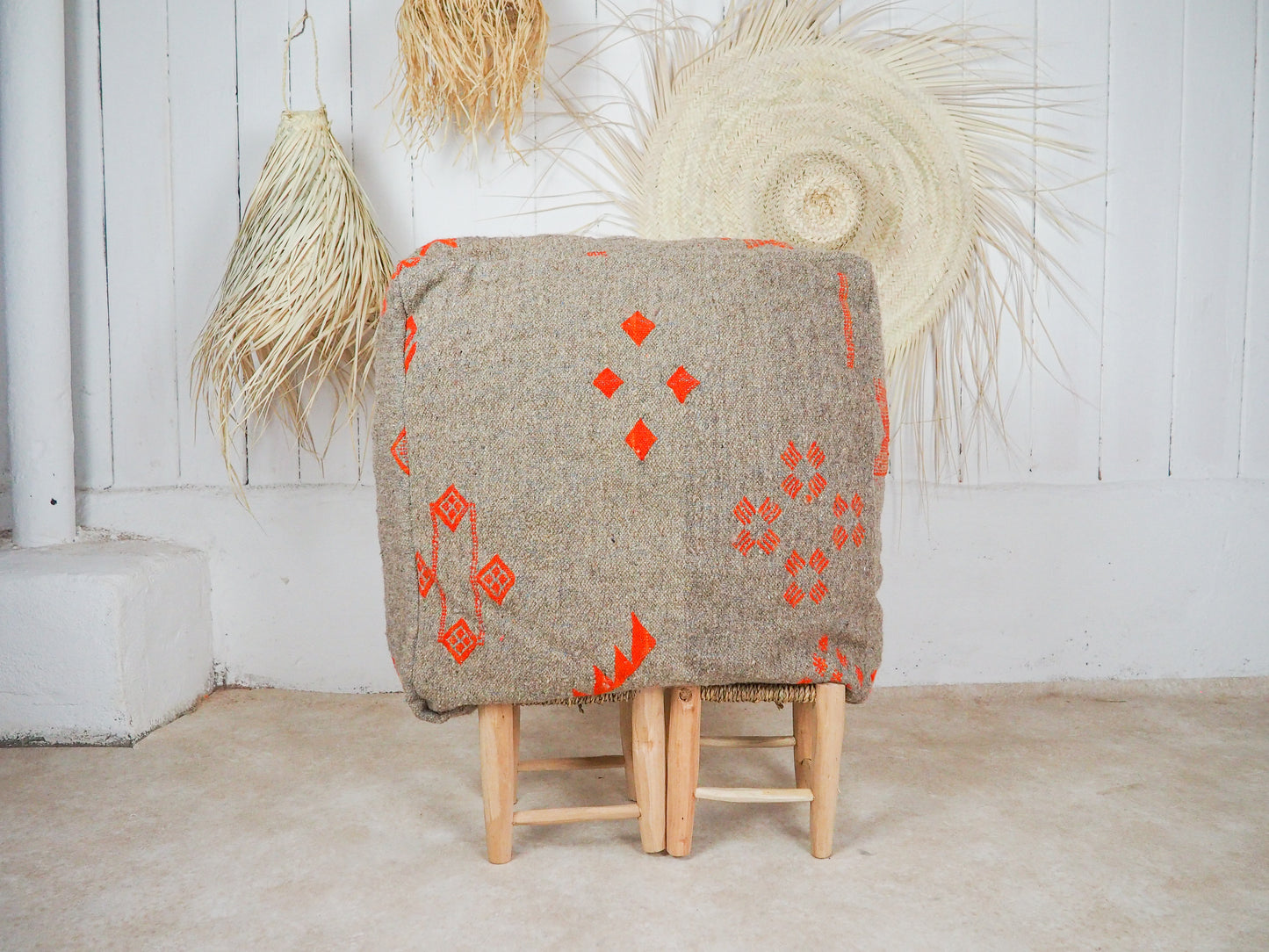 Handgefertigter Kilim Pouf aus Marokko ´Yasmina´ – Traditionelles Design und Naturmaterialien