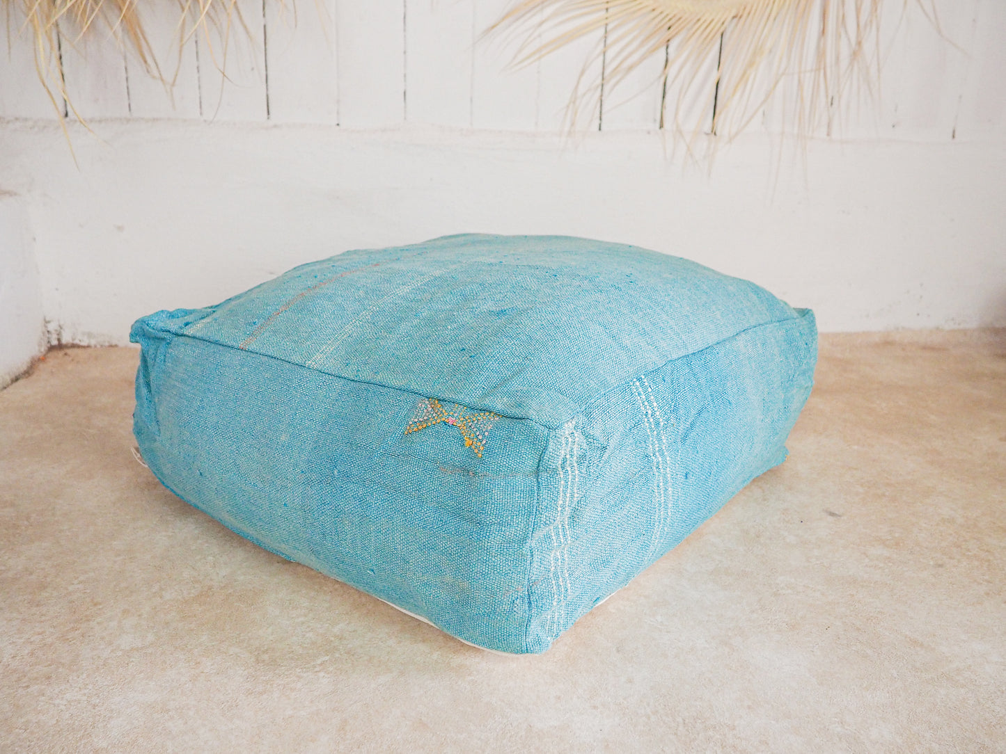 Marokkanischer Sabra Pouf ´Khadija´ – Handgefertigt aus Kaktusseide