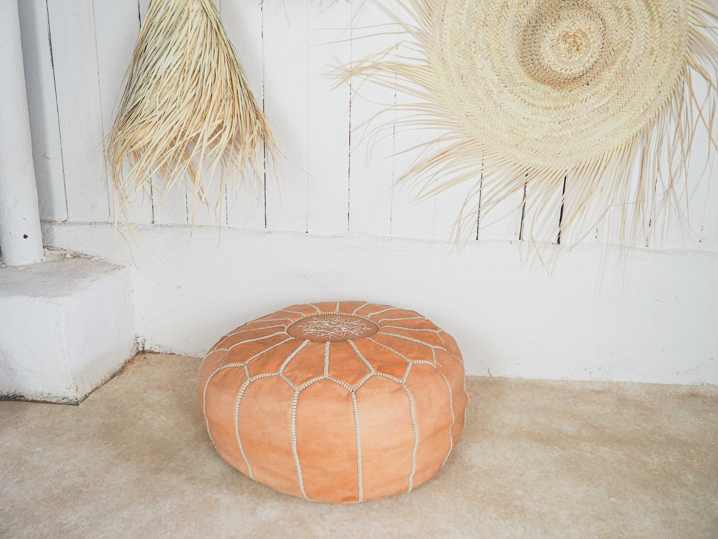 Handgefertigter Echtleder Pouf "Imane" – Marokkanisches Design und Boho-Chic