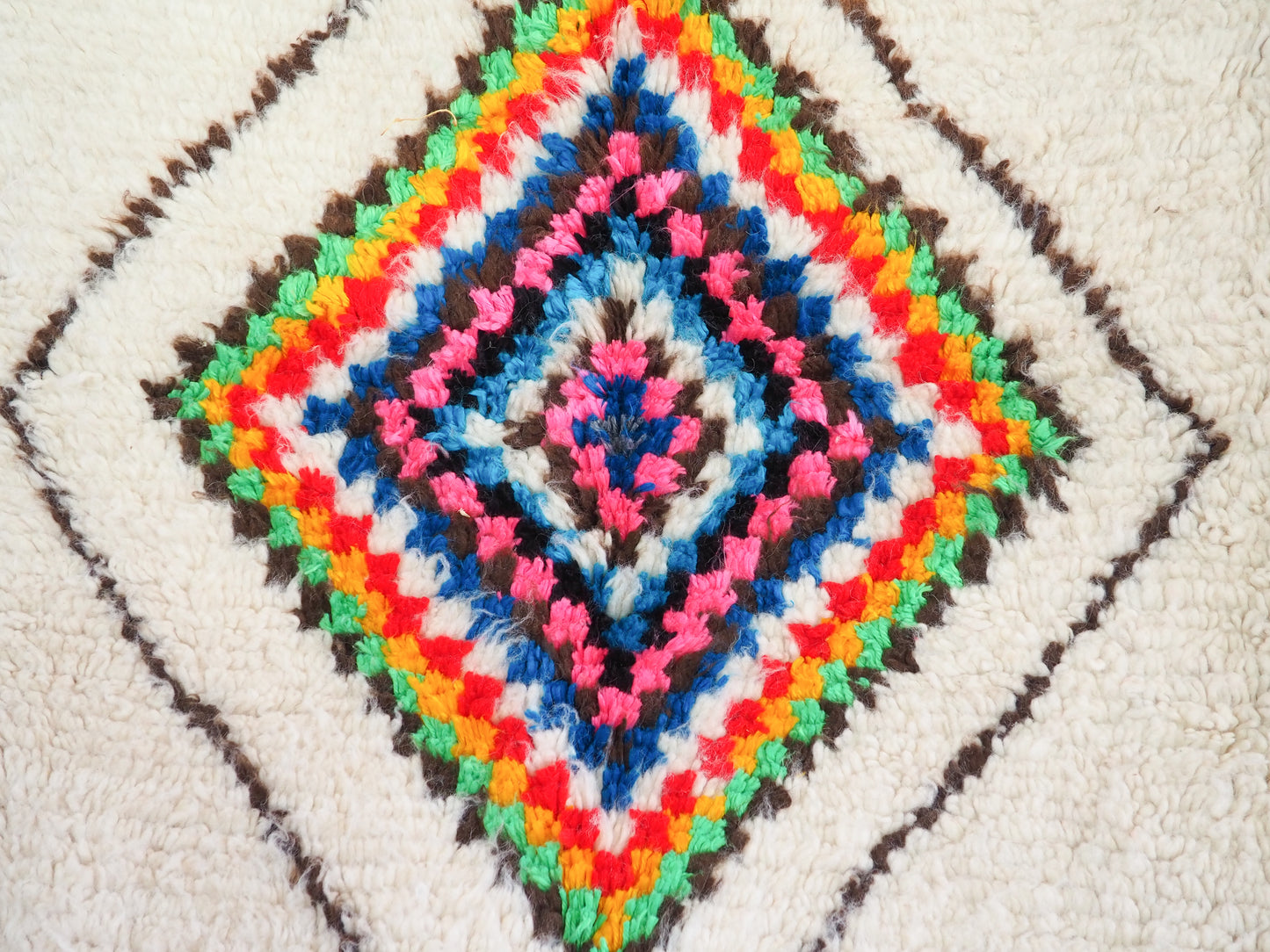 Handgefertigter Azilal Teppich `Maha` aus Marokko – Boho-Muster und hochwertige Wolle |  238 x 145 cm