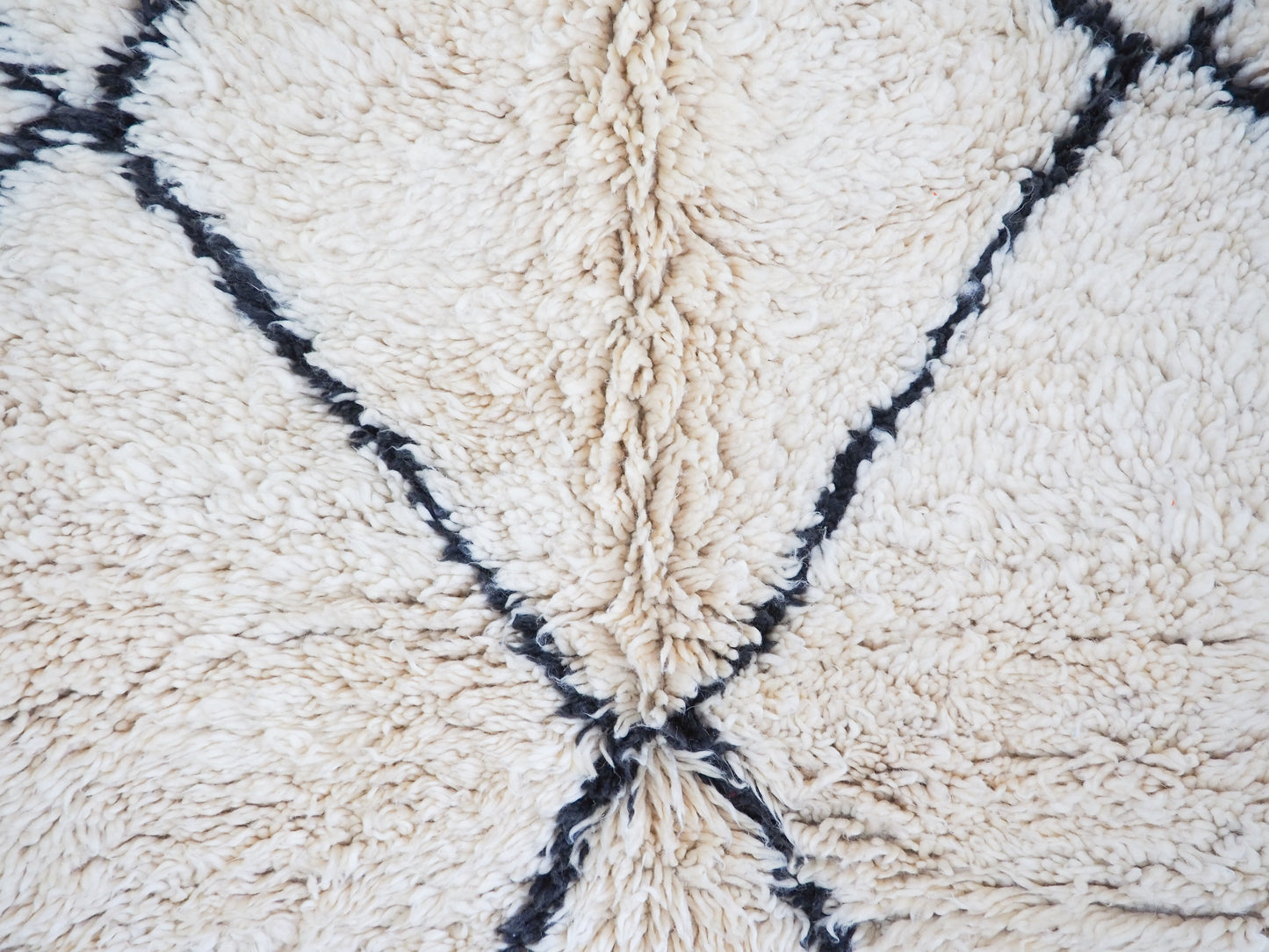 Beni Ouarain Teppich `Faris` – Handgefertigte Naturschönheit aus Marokko |  230 x 138 cm