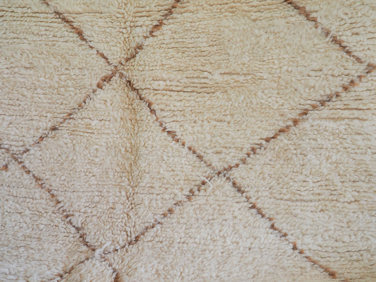 Beni Ouarain Teppich `Noura` – Handgefertigte Naturschönheit aus Marokko | 150 x 100 cm