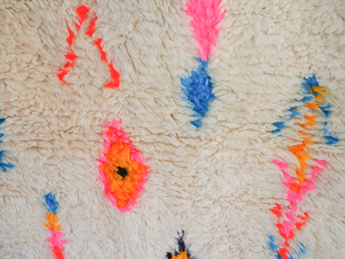 Handgefertigter Azilal Teppich `Amal` aus Marokko – Boho-Muster und hochwertige Wolle | 140 x 94 cm